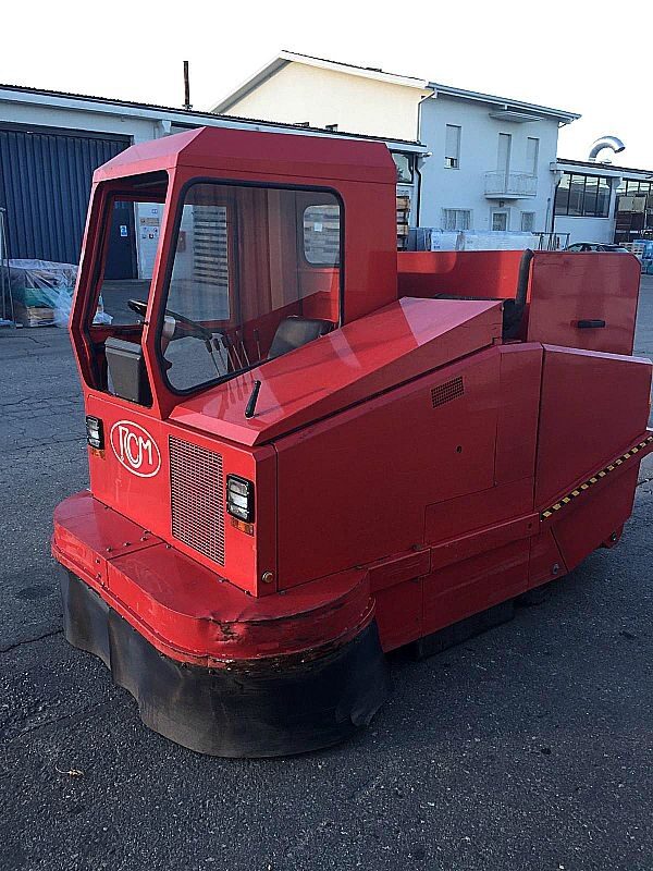 Spazzatrice_stradale_RCM_R_1200_DL_attrezzatura_officina_meccanica