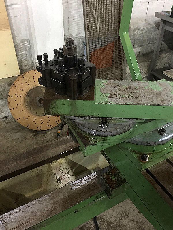 Tornio_parallelo_per_legno_Lar_1200_x_400_attrezzatura_officina_meccanica
