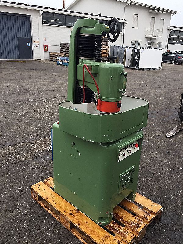 Lapidello_o_rettificatrice_Athena_TN_175_con_piano_magnetico_attrezzatura_officina_meccanica