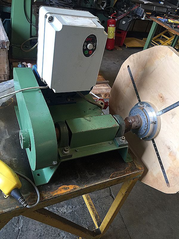 Levigatrice_a_disco_da_650_mm_attrezzatura_officina_meccanica