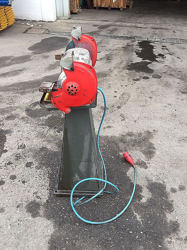 Mola_a_due_dischi_da_200_con_piedistallo_femi_attrezzatura_officina_meccanica