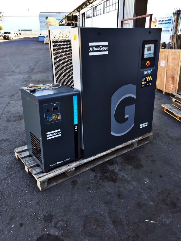 Compressore_atlas_copco_GA_18_con_essicatoio
