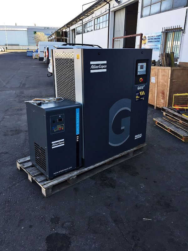 Compressore_atlas_copco_GA_18_con_essicatoio