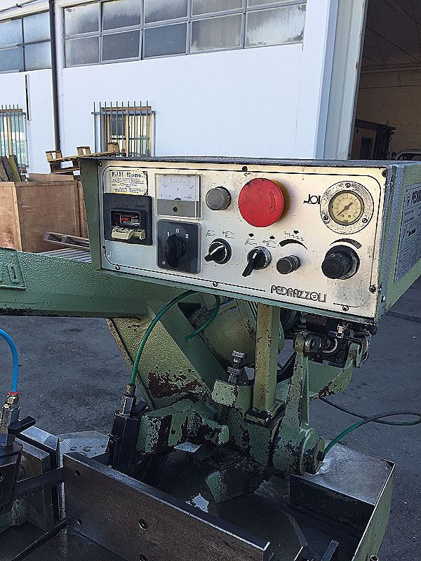 Sega_a_nastro_Pedrazzoli_S.N_270_semiautomatica_con_rulliera