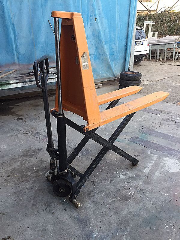 Transpallet_portata_1000_kg_alzata_800_mm