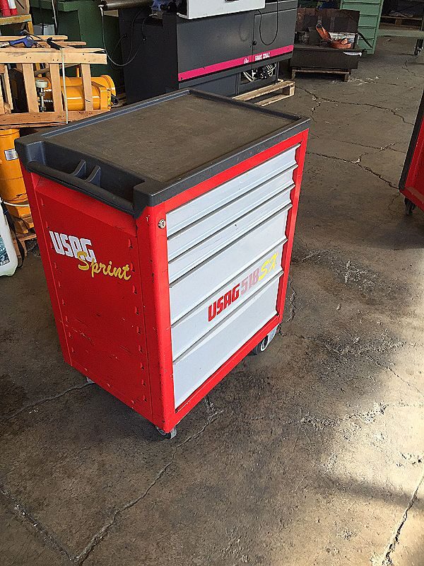 Carrello_usag_518_SX_pieno_di_chiavi