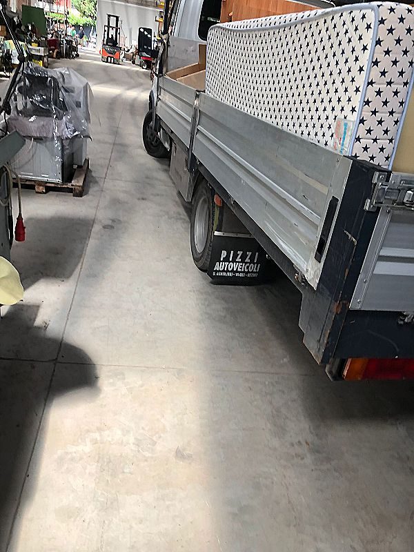 Furgone_cassonato_Iveco_35-c-13