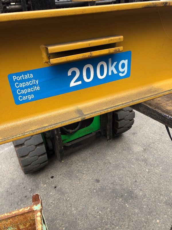 Bandiera_Donati_con_paranco_da_200_kg