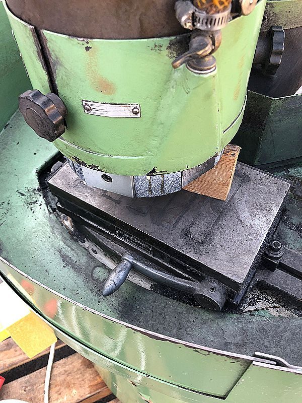 Lapidello_Electa_300_con_piano_magnetico
