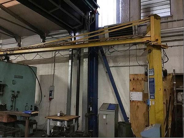 Bandiera_e_paranco_Demag_da_500_kg