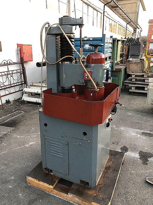 Lapidello_Vam_400_con_piano_magnetico_da_400_x_150