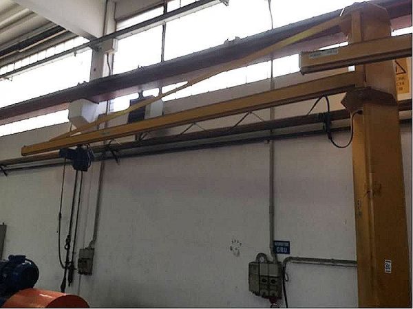 Paranco_a_bandiera_Demag_500_kg