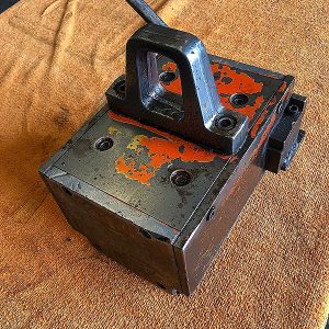 Magnete_per_sollevamento_portata_kg_250
