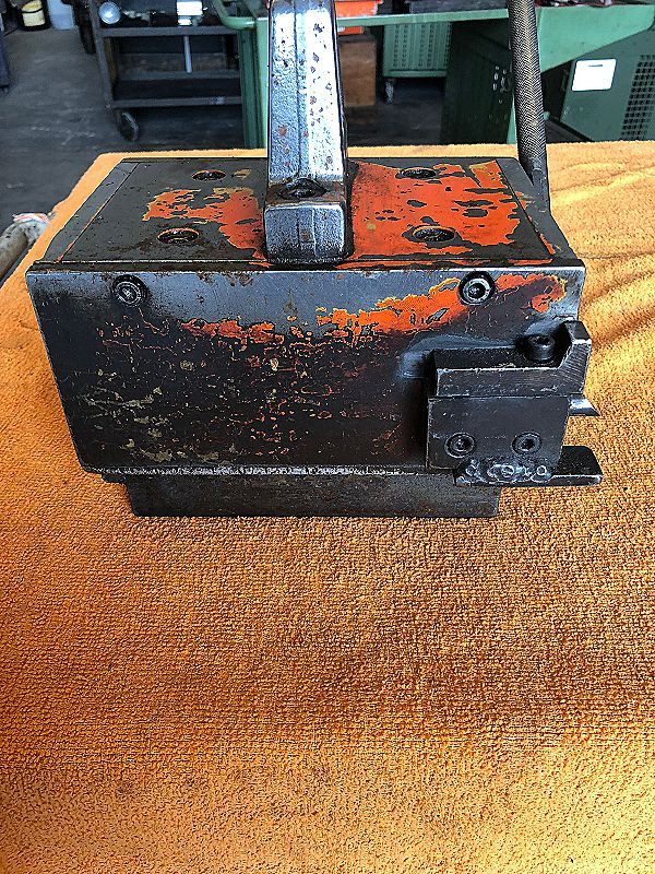 Magnete_per_sollevamento_portata_kg_250
