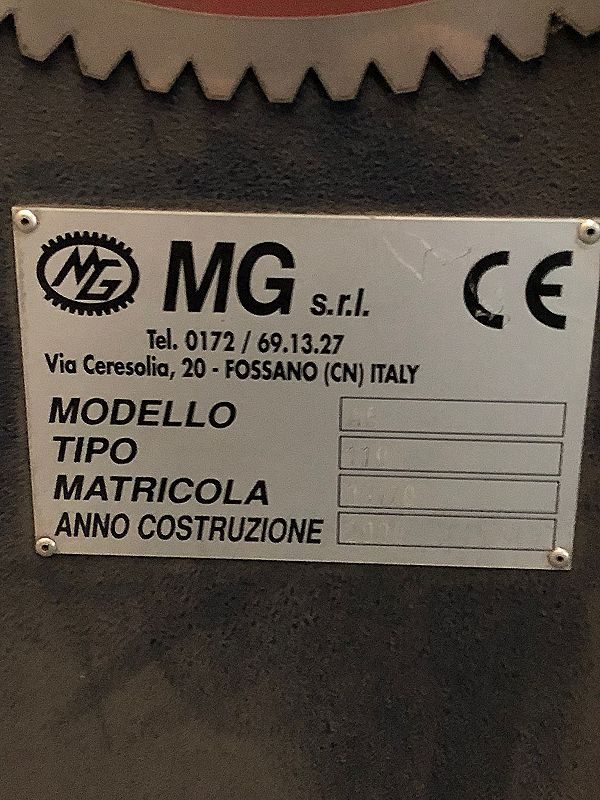 Piegaprofilati_MG_AR_110