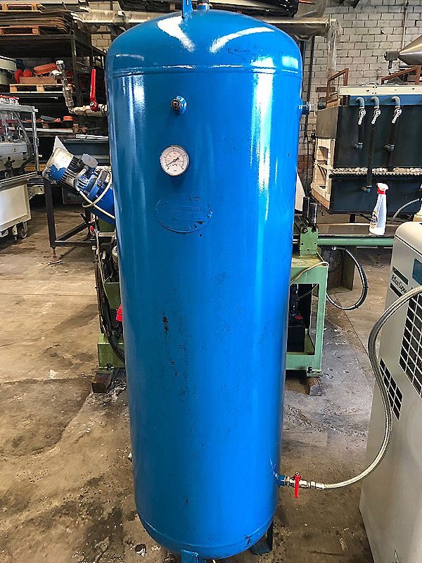 Compresore_atlas_copco_GA_5_FF_con_essicatore