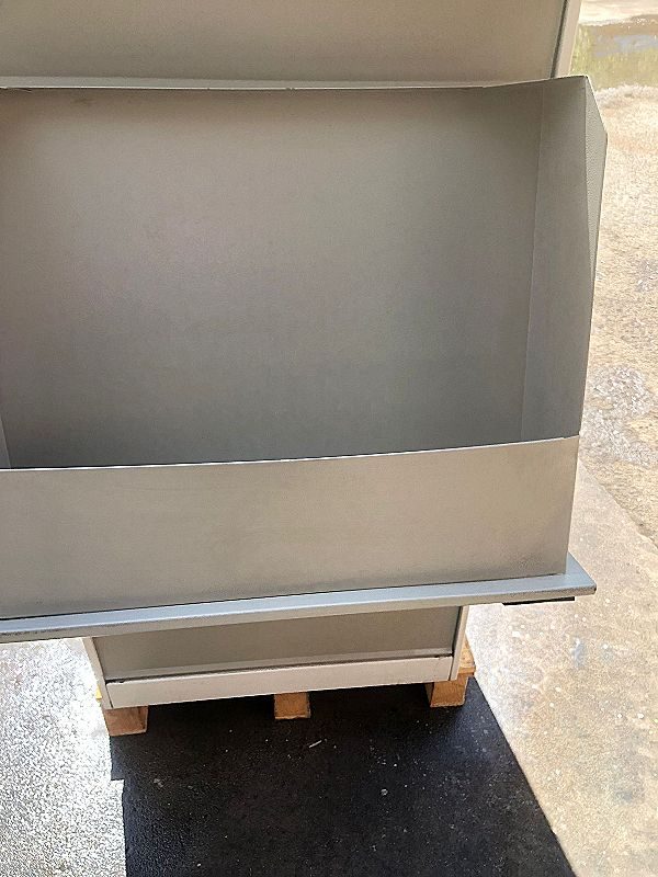 Cassettiera_con_6_cassetti_apribili