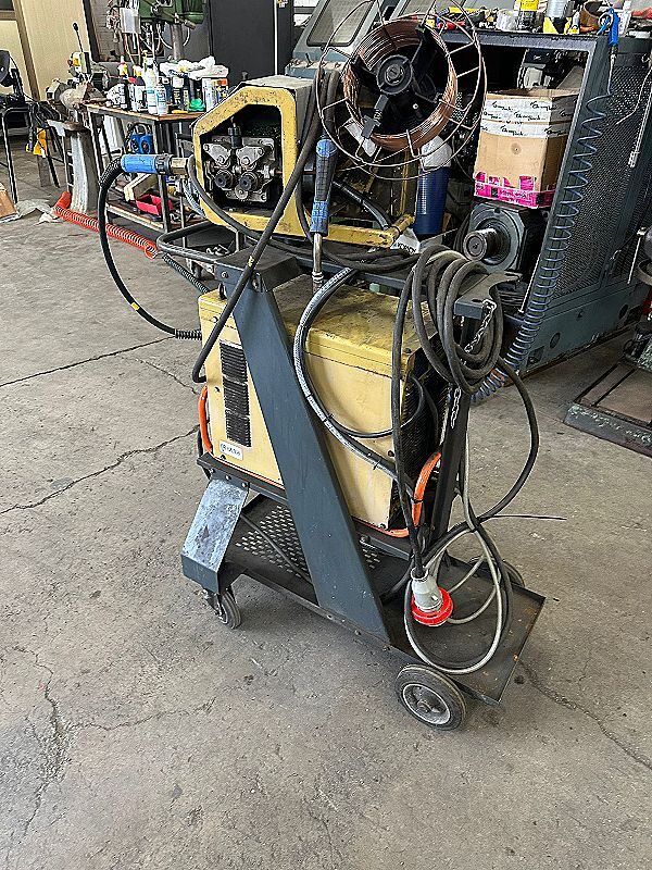 Saldatrice_a_filo_Hitachi_inverter_350_CXP2
