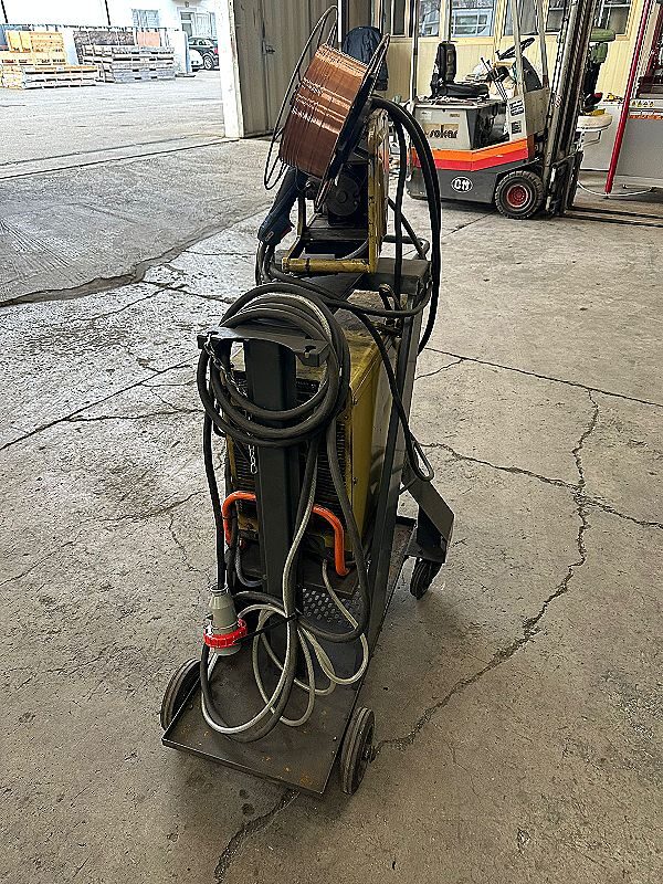 Saldatrice_a_filo_Hitachi_inverter_350_CXP2