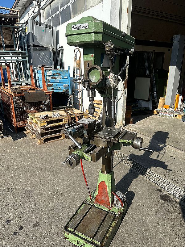 Trapano_a_colonna_Bimak_25_CR_con_tavola_a_croce