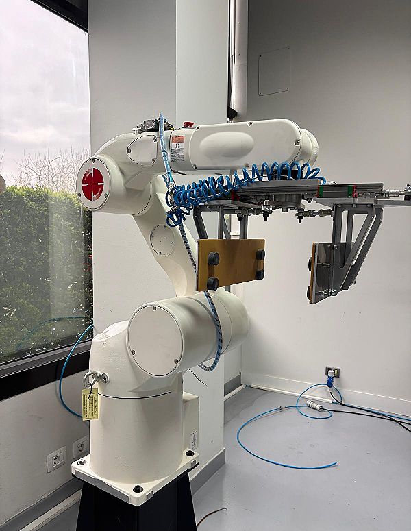 Robot_VM-60B1_prodotto_dalla_Denso