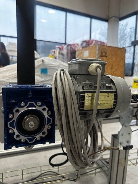 Rulliere_impianto_automazione_con_robot
