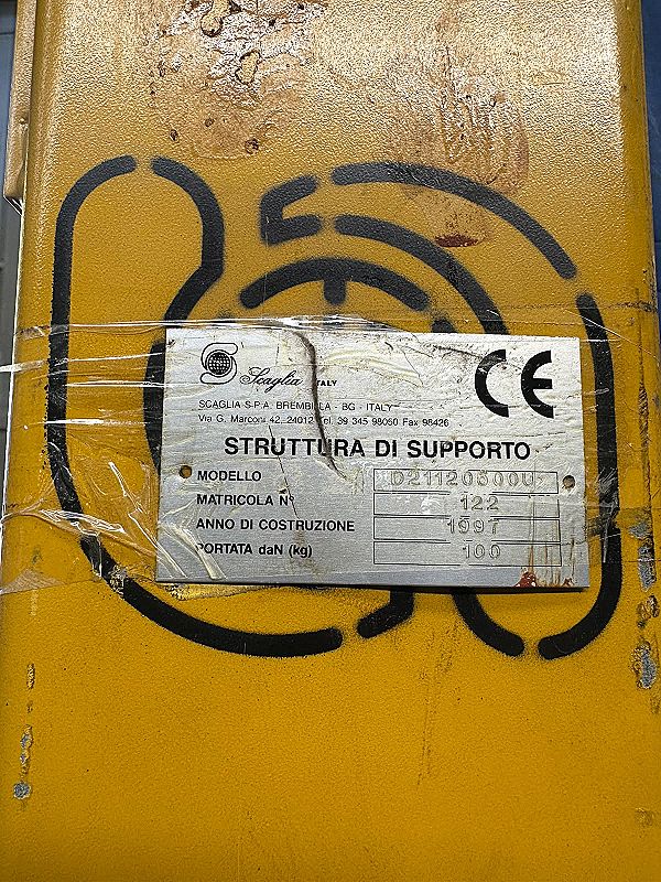Gru_a_bandiera_snodata_con_ventosa_portata_25_kg